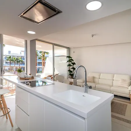 Appartamento Theedgebythesea Coral *